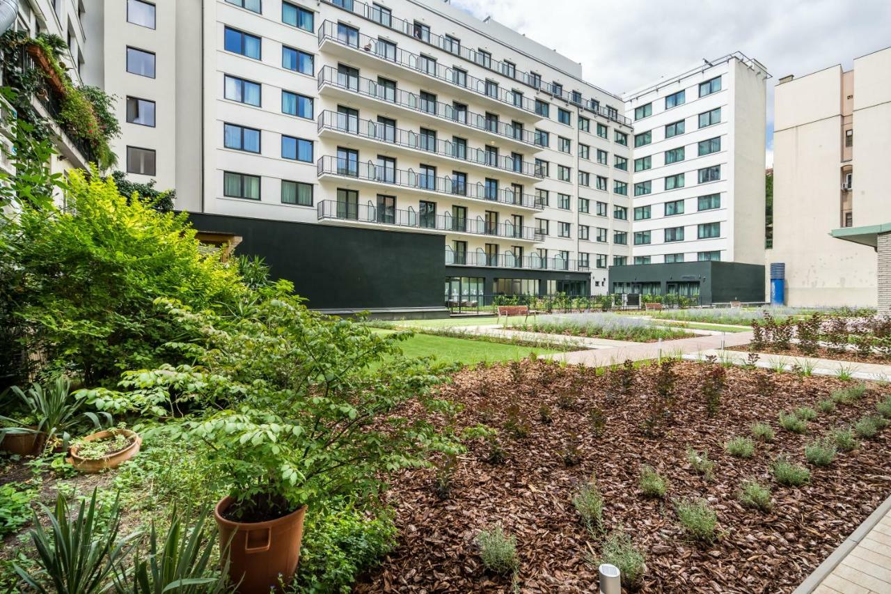 Luxury Apartment With Free Garage And Balcony In The Center — Photos 2